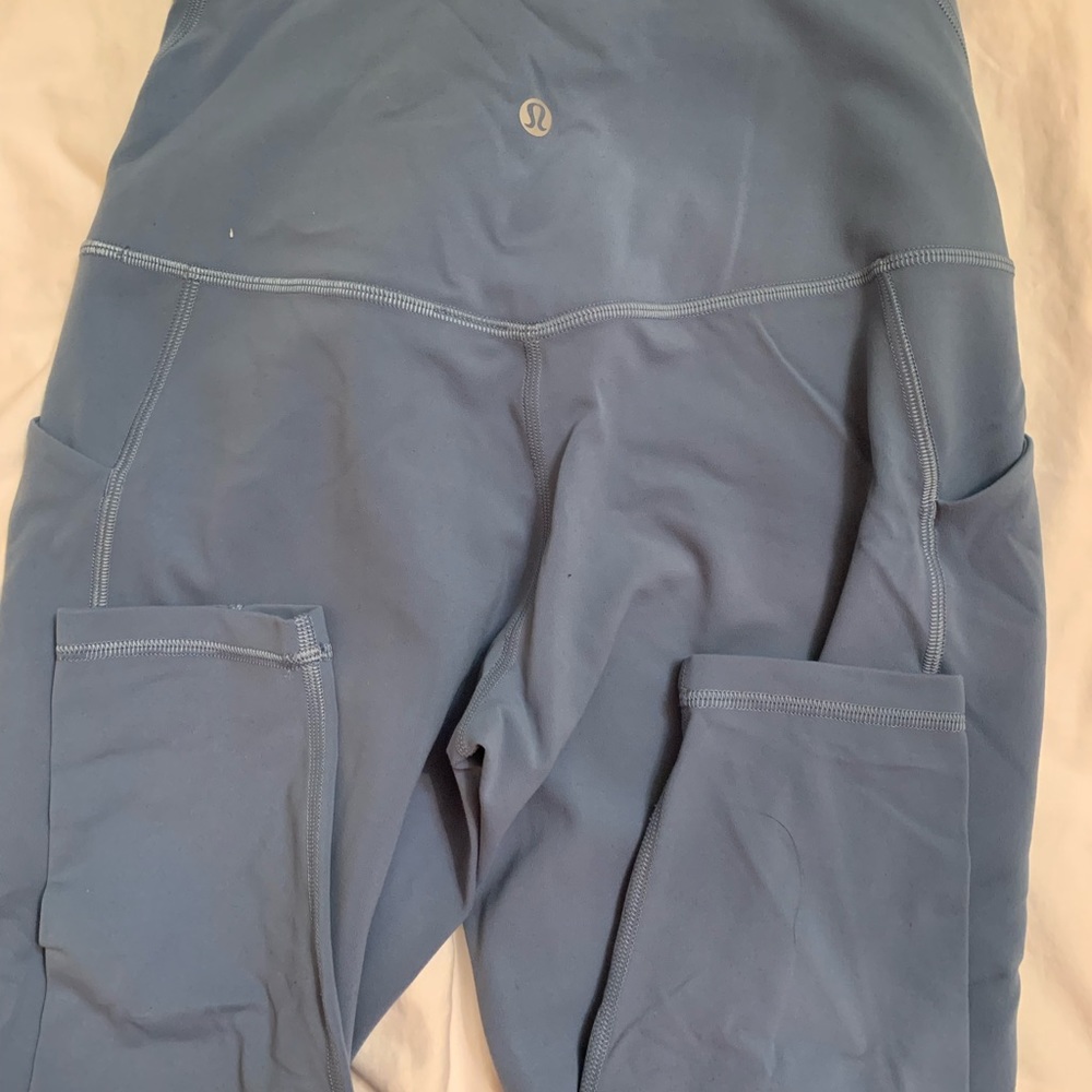 Lululemon yoga pants